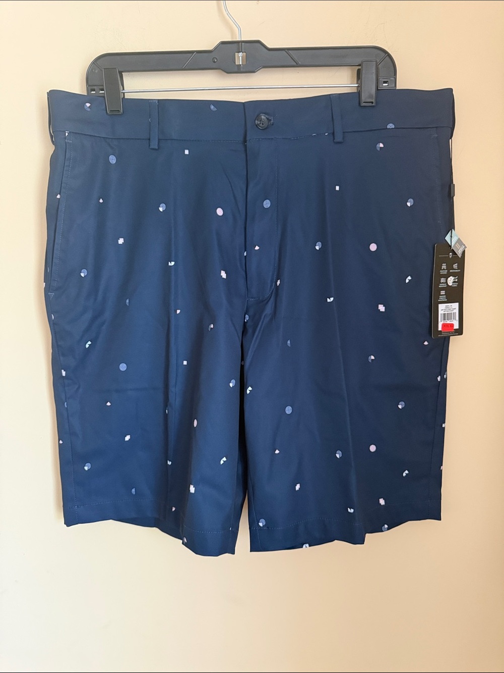 Walter Hagen Navy Blue Dot-Print Flat Front  Shorts Sz 38‎
